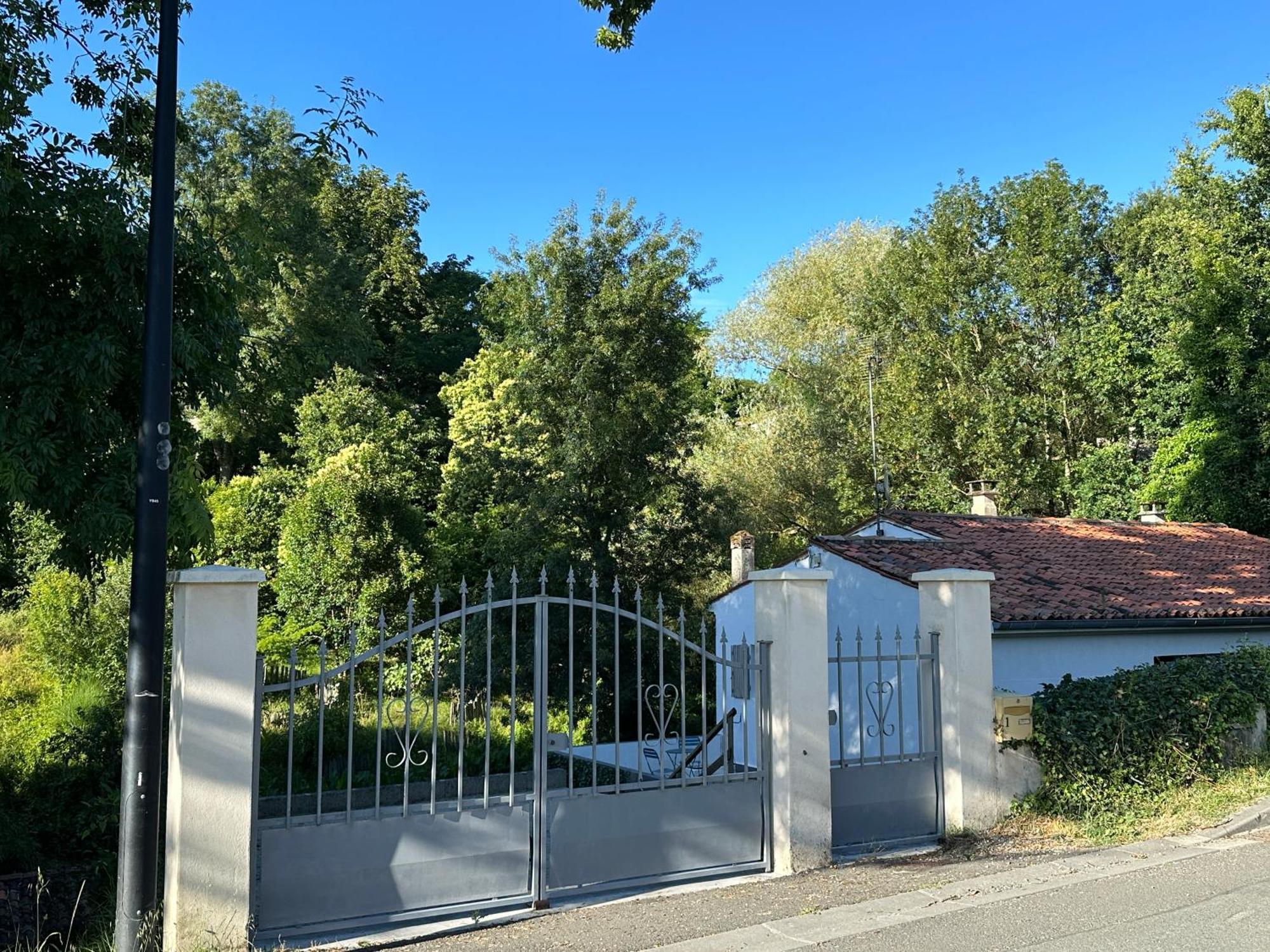 Villa Nickis House à Saint-Sauvant  Extérieur photo